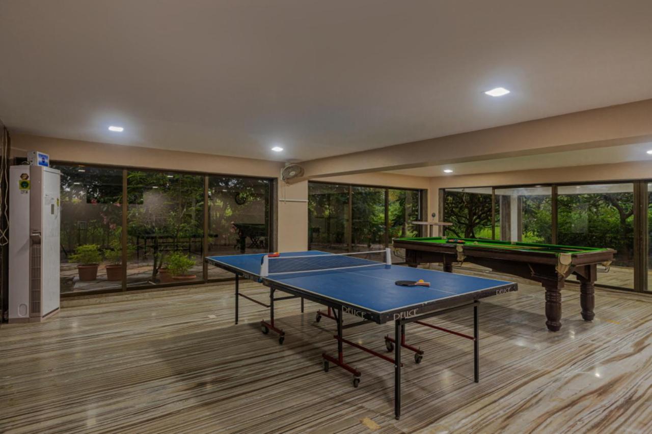 Saffronstays Aura, Alibaug - Luxury Pool Villa With A Game Room And Spacious Lawn آليباغ المظهر الخارجي الصورة