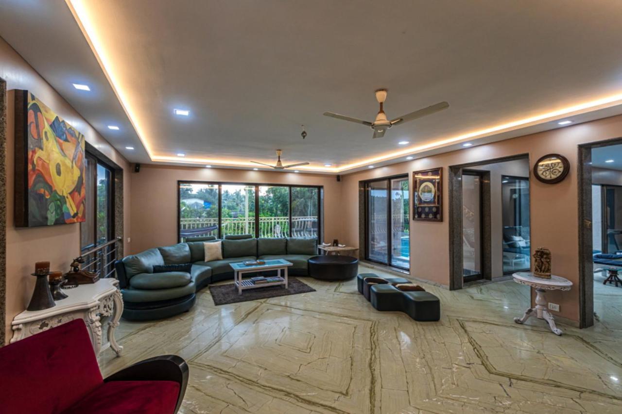 Saffronstays Aura, Alibaug - Luxury Pool Villa With A Game Room And Spacious Lawn آليباغ المظهر الخارجي الصورة