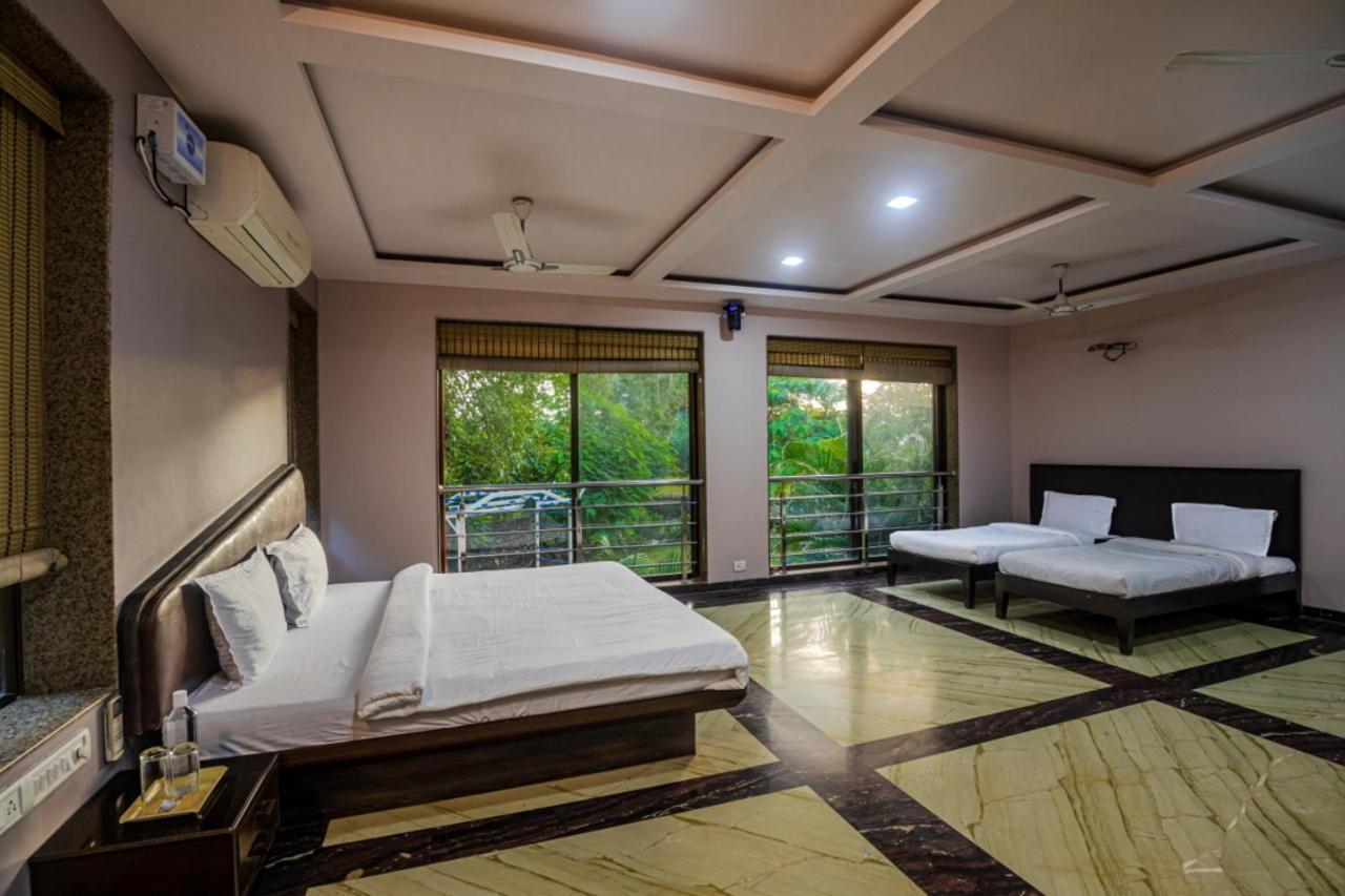 Saffronstays Aura, Alibaug - Luxury Pool Villa With A Game Room And Spacious Lawn آليباغ المظهر الخارجي الصورة