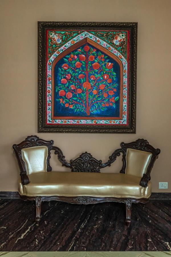 Saffronstays Aura, Alibaug - Luxury Pool Villa With A Game Room And Spacious Lawn آليباغ المظهر الخارجي الصورة