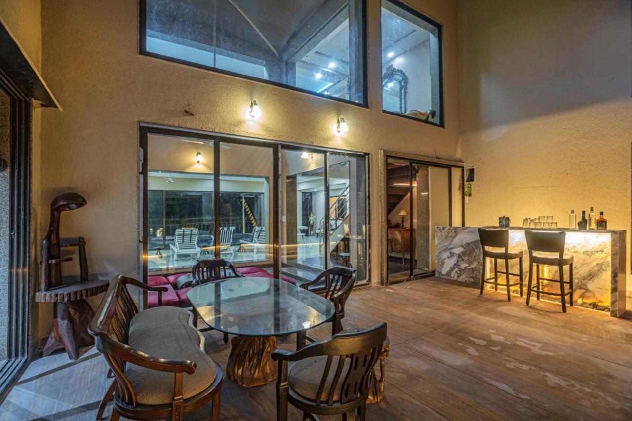 Saffronstays Aura, Alibaug - Luxury Pool Villa With A Game Room And Spacious Lawn آليباغ المظهر الخارجي الصورة