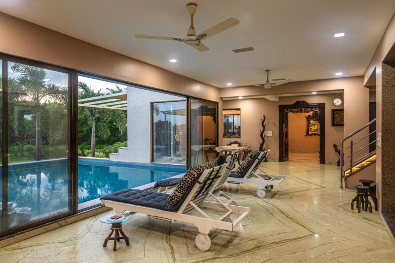 Saffronstays Aura, Alibaug - Luxury Pool Villa With A Game Room And Spacious Lawn آليباغ المظهر الخارجي الصورة