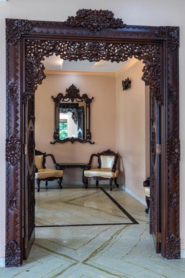Saffronstays Aura, Alibaug - Luxury Pool Villa With A Game Room And Spacious Lawn آليباغ المظهر الخارجي الصورة