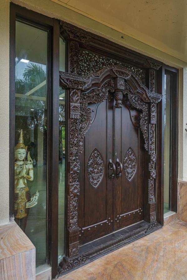 Saffronstays Aura, Alibaug - Luxury Pool Villa With A Game Room And Spacious Lawn آليباغ المظهر الخارجي الصورة